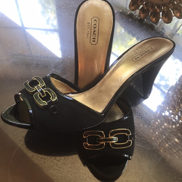 COACH Hazel Black Patent Gold CC Buckle Open Toe Logo Sandal Mules Slides NWOT 8 - Picture 1 of 6